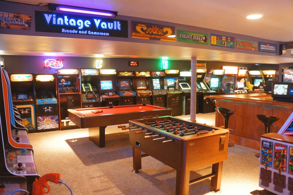 80s-style-arcade-room huge-80s-arcade-in-basement