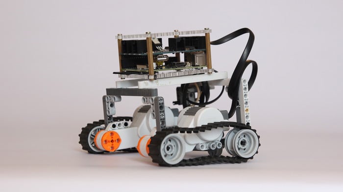 brickpi-raspberry-pi-robot brickpi-raspberry-pi-lego-robot