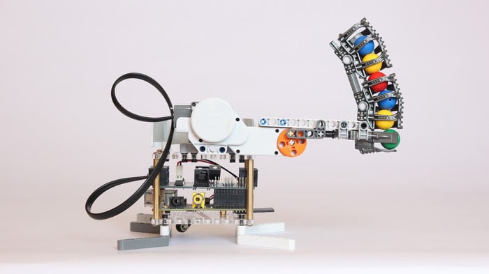 brickpi-raspberry-pi-robot brickpi-raspberry-pi-lego-robot