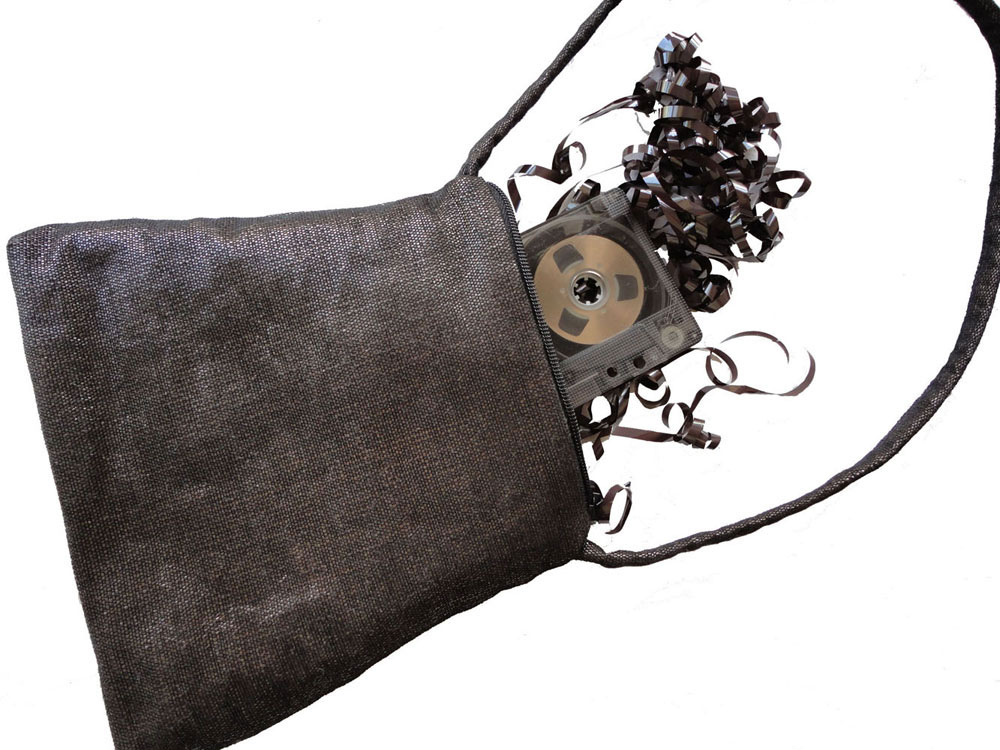 cassette-tape-retro-necktie cassette-necktie-can-play-music