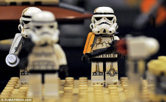 lego-figure-angry-faces lego-minifigs-angry-faces