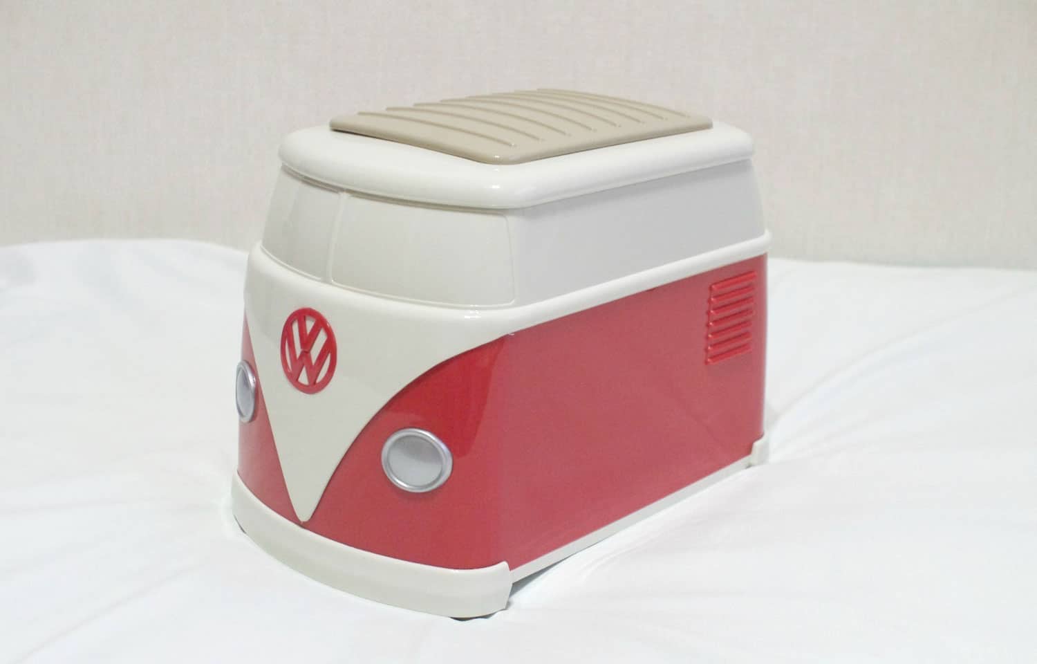 volkswagen-bus-toast-and-toaster