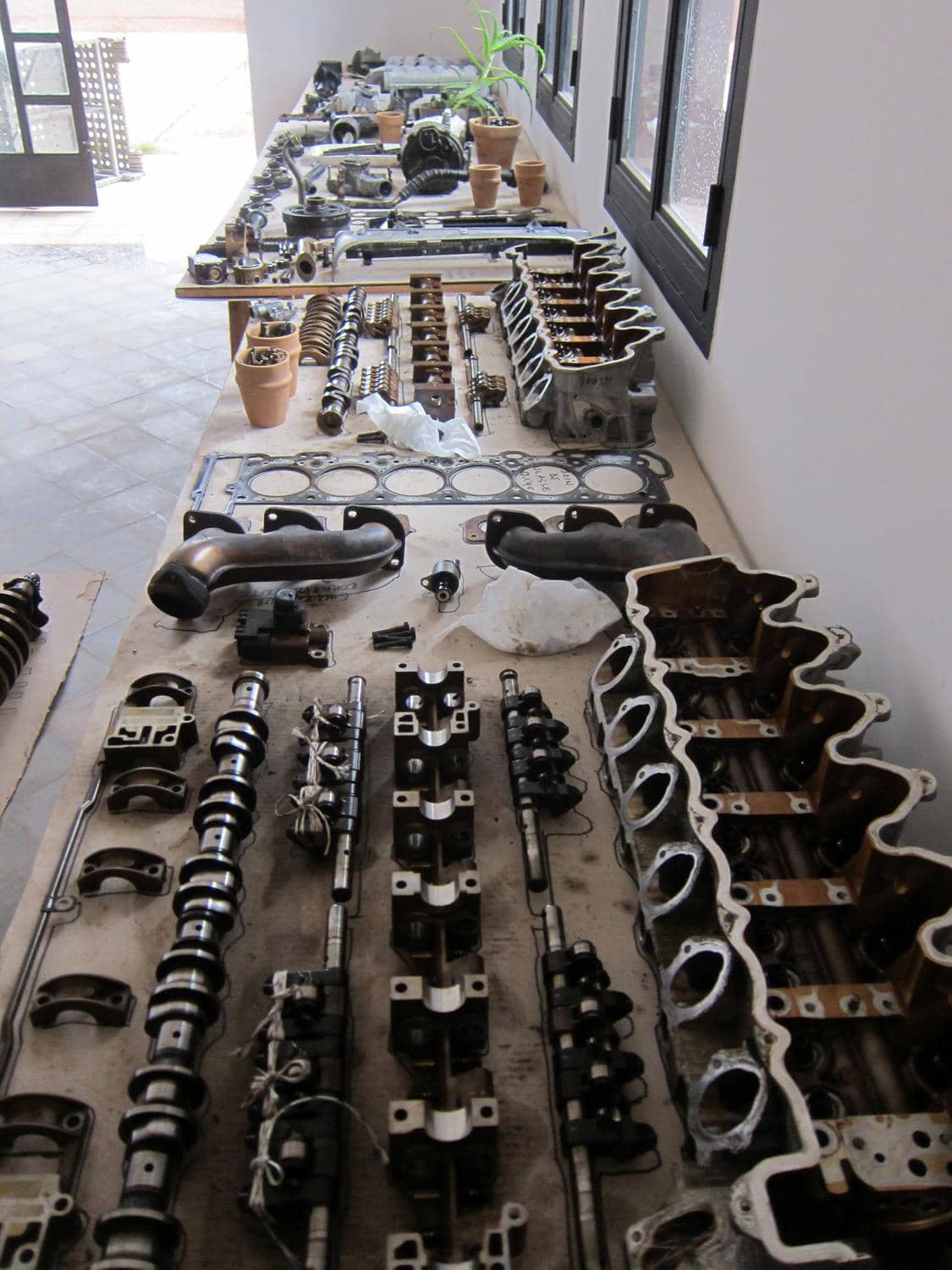 mercedes-v12-engine-design mercedes-engine-creative-design