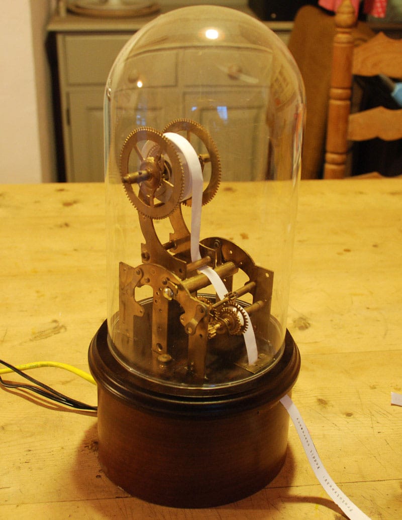 twitter-tape-machine-tweets twittertape-twitter-machine-prints-tweets