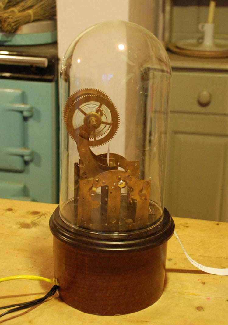 twitter-tape-machine-tweets twittertape-twitter-machine-prints-tweets