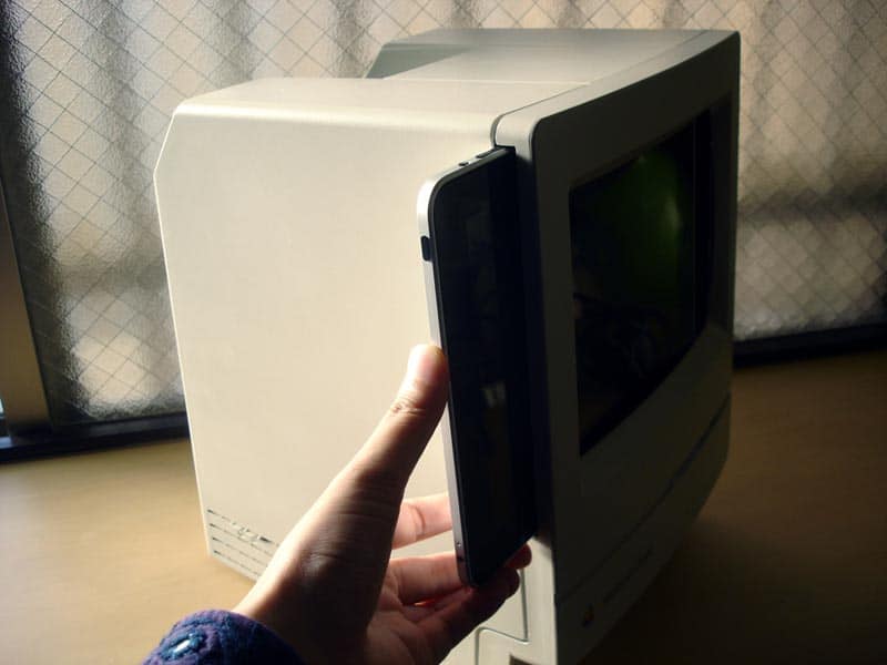 Retro Macintosh iPad Stand Retro Macintosh iPad Stand
