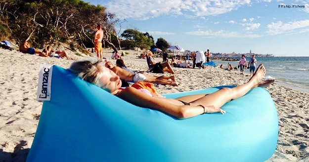 Lamzac Hangout Inflatable Sofa