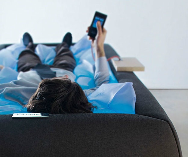 Zero-Gravity Dry Pool Relaxation