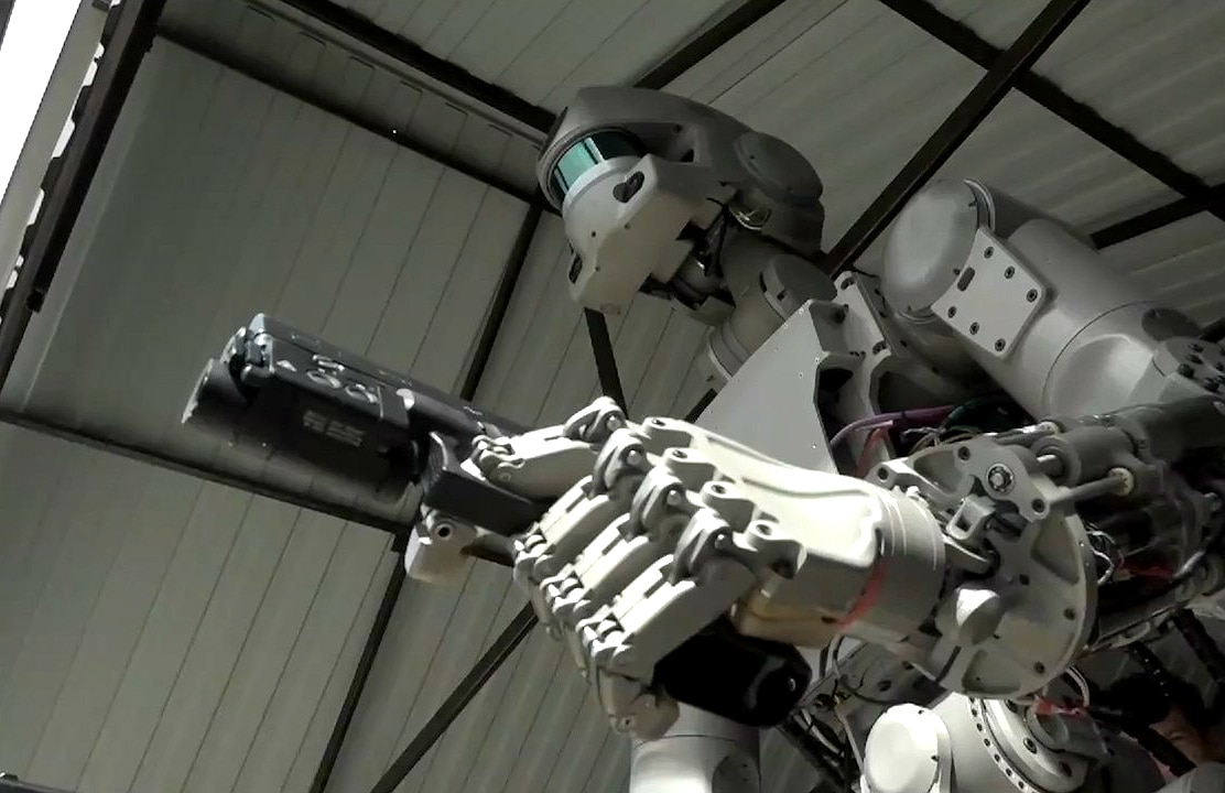 Fedor Russian Robot Guns Wielding Header