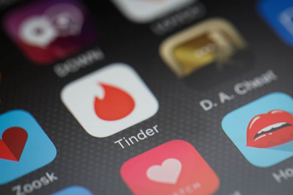 Online Dating Tips Tricks Header Image