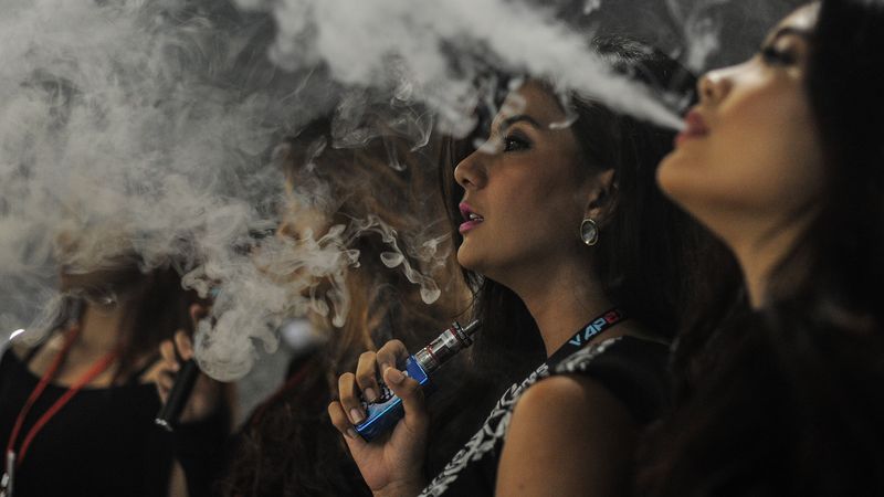 5 Reasons Vaping Smoking Article Image