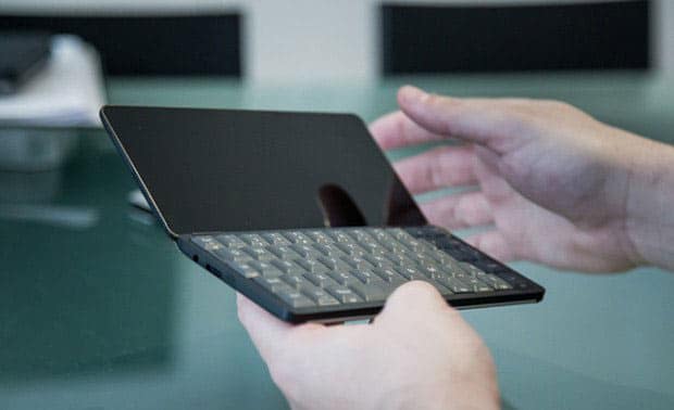 Laptop Smartphone Hybrid Article Image