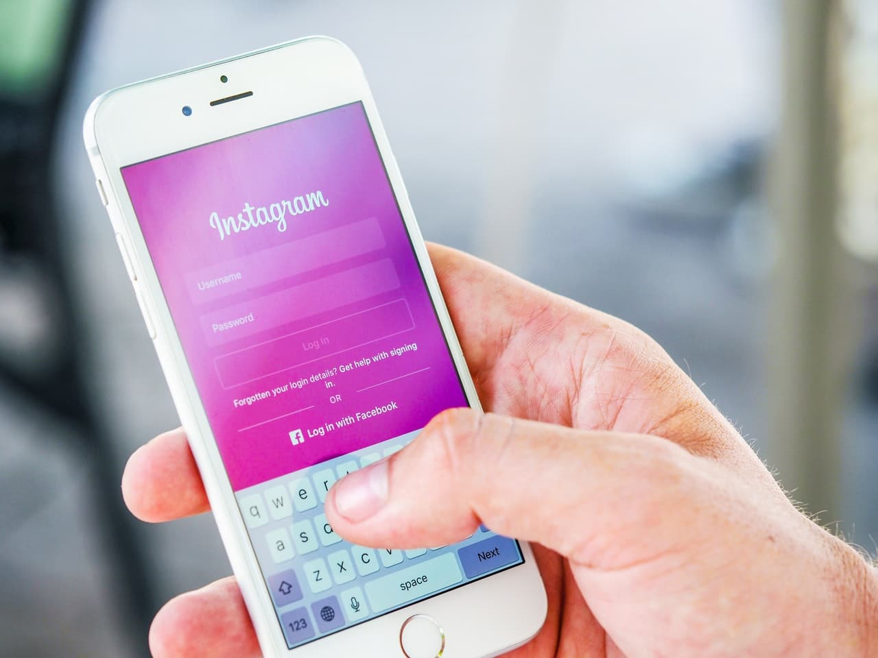 SocialSteeze Instagram Review Header Image