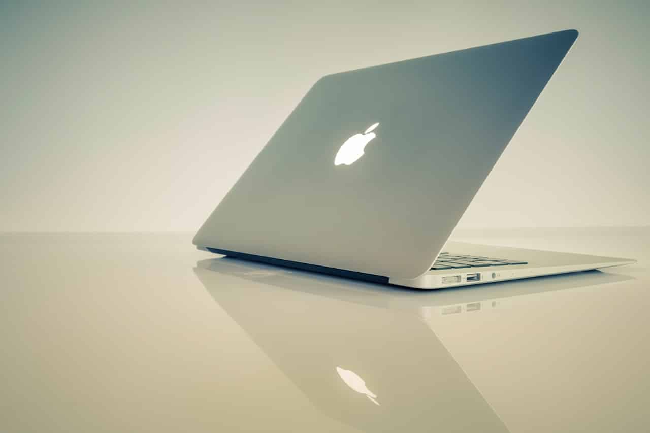 5 VPN Clients MacBook Air Header Image