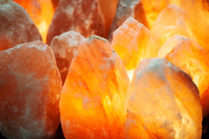 Himalayan Salt Lamp Design Article Image